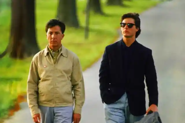 In welchem Film spielen Tom Cruise und Dustin Hoffman entfremdete Brüder?