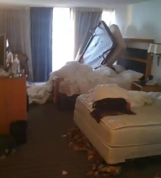 40 Awful Guests Recorded by Hotel Staff