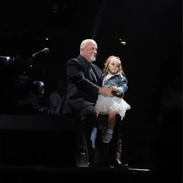 Billy Joel’s Daughter, Della