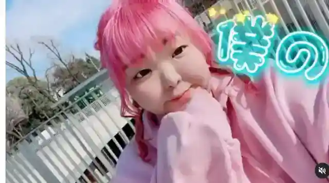 6th Place: Host Crazy Aoi – YouTuber