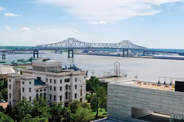 What city serves as the capital of Louisiana?