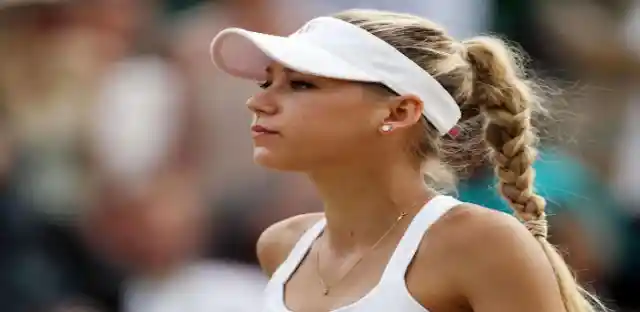 The Smashing Beauty of Anna Kournikova