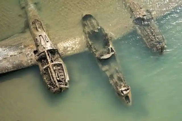 Submerged US WWII Lockheed P-38 Lightning - Gwynedd Coast, Wales