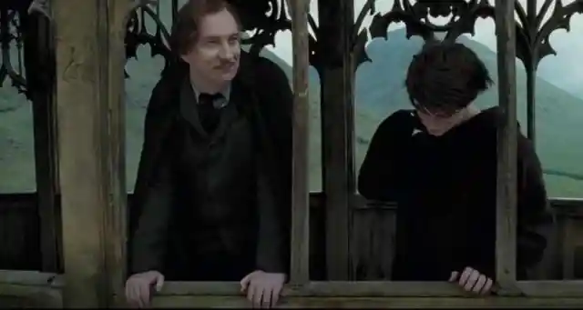 Was hat Professor Lupin Harry Potter gegeben, damit er sich nach einem Dementorenangriff besser fühlt?