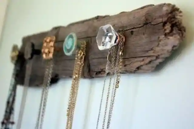 Necklace Holder