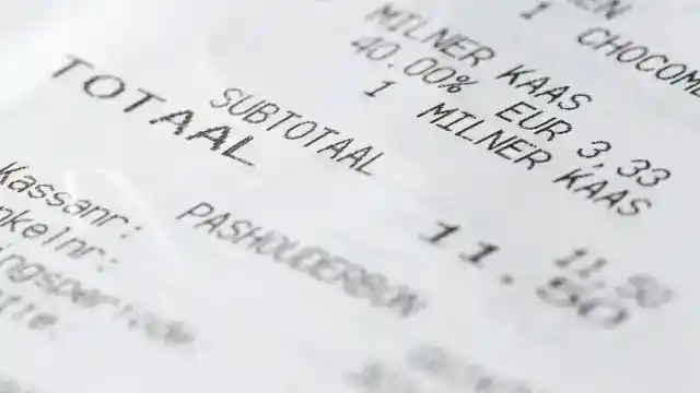 レシートを見せる