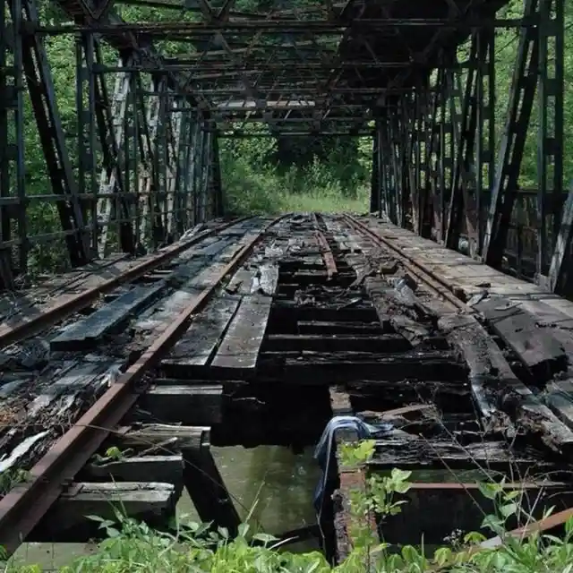 Abandoned Railroad Bridge - Pittsburgh, Pennsylvania, USA