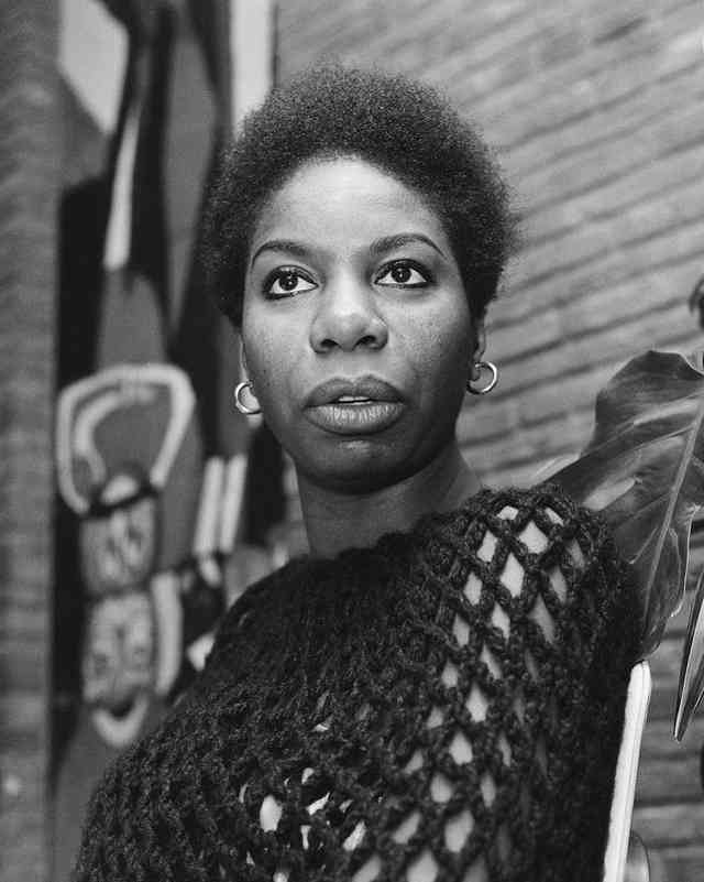 Qual è stata la prima canzone di successo di Nina Simone?