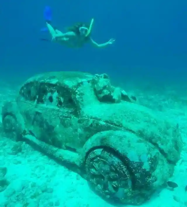 VW Bug Underwater - Cancun, Mexico