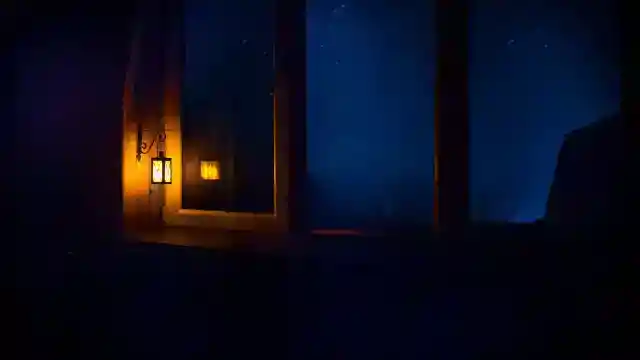 闇の中のささやき
