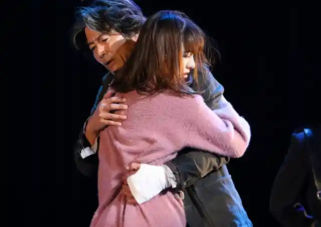 27 Japanese Celebrities With Super Long Relationships