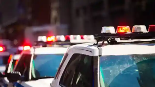 警察が駆けつける