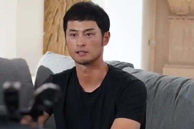 Yu Darvish – Major League Baseball Player, Estimated Net Worth: $23 million (around 2.3 billion yen)