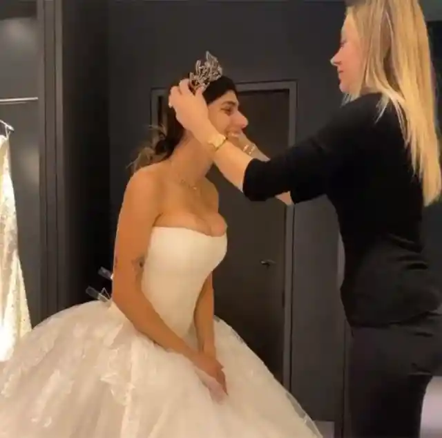 Wunderschöne Hochzeitskleider von Prominenten, die Sie sehen müssen