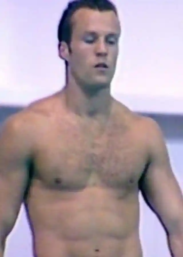 Do you know this swimmer?