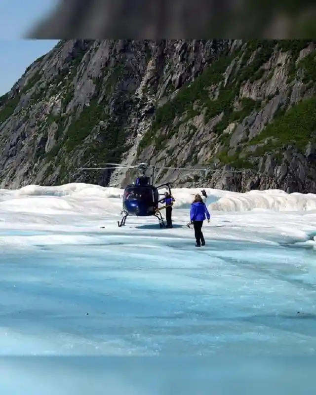 40 Pictures That Bring Out The Fun And Fascinating Side Of Alaska