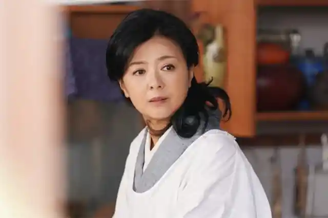 Hiroko Yakushimaru – Actress, Estimated Net Worth: $3 million (around 300 million yen)