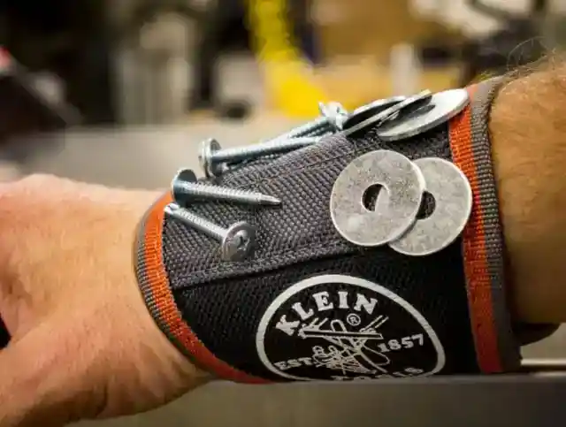 Magnetic Wristband for Tools