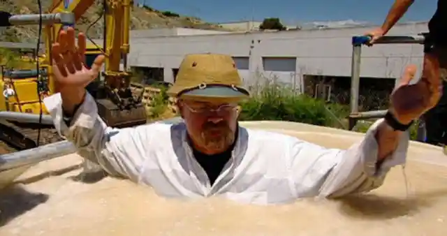 38 Myths Dispelled By The Mythbusters Team and Others