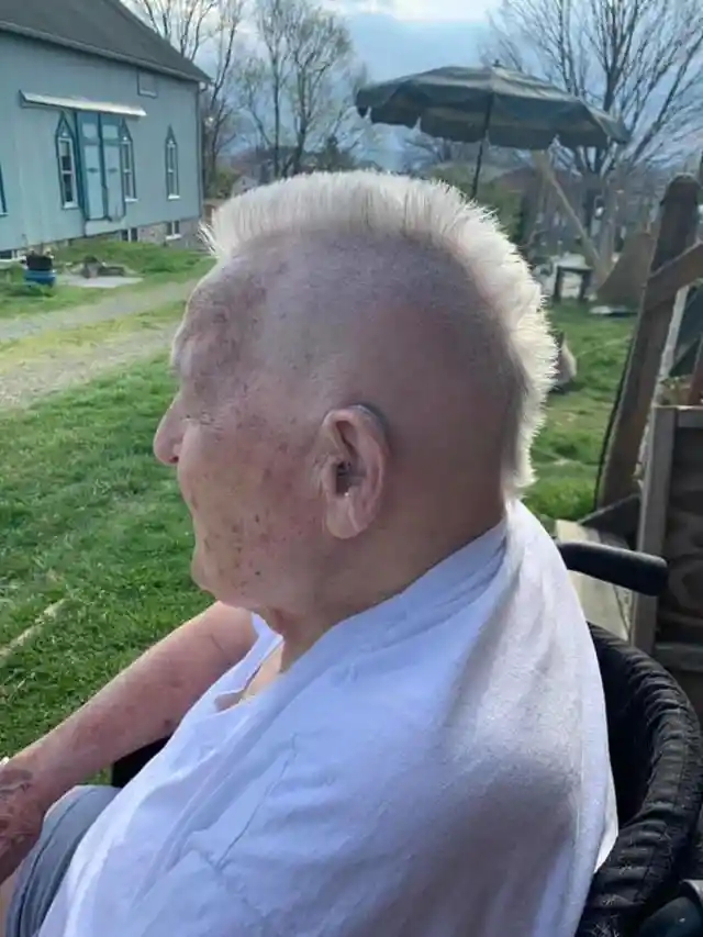World War 2 Veteran Shaves Head For Mohawk In Tribute To Fallen Comrades