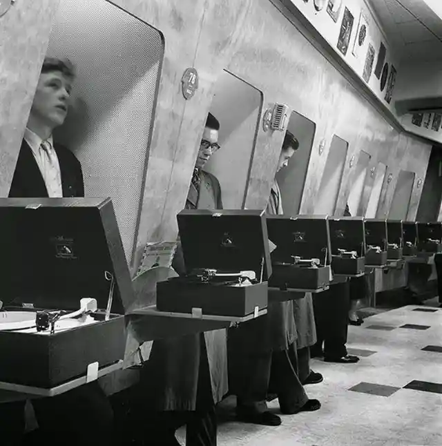 1955 - Tienda de Discos