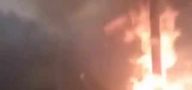 Train vs. Wildfire: Racing Through Flames