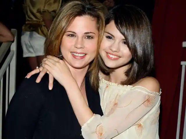 21. Selena Gomez & Mandy Teefey