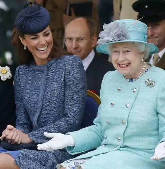 She waited a while before finally meeting the Queen