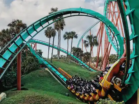 These Are The 4 Most Terrifying Rollercoasters in the World