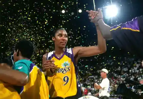 5. Lisa Leslie