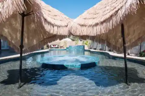 A Tropical-Style Getaway in the Heart of Nevada