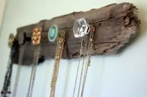 Necklace Holder