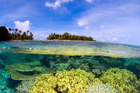 BIKINI ATOLL BEACH, MARSHALL ISLANDS