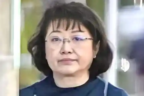 Momoe Yamaguchi – Former Singer and Actress, Estimated Net Worth: $1.1 million (around 110 million yen)