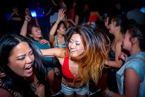 Disagreements on the Dancefloor