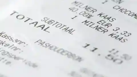 レシートを見せる