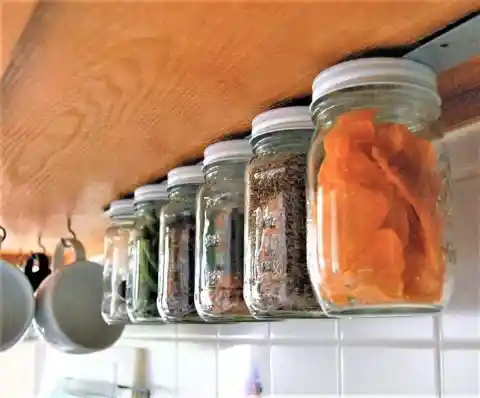 Clever Tips for an Organized Kitchen