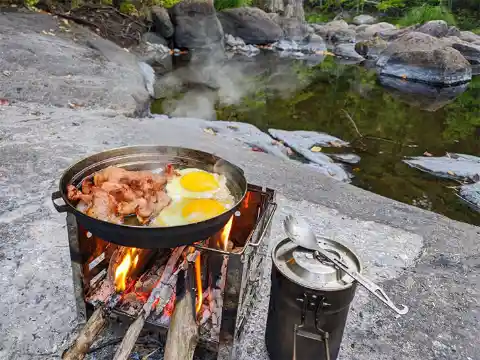 Bacon and Eggs by Nature’s Stove