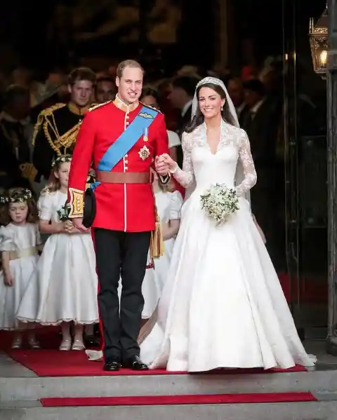 Wunderschöne Hochzeitskleider von Prominenten, die Sie sehen müssen