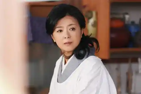 Hiroko Yakushimaru – Actress, Estimated Net Worth: $3 million (around 300 million yen)