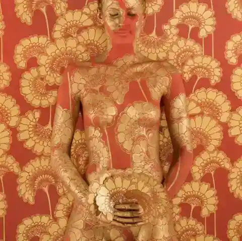 18. Emma Hack’s Hidden Human Canvases