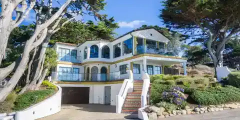 She Was Left with Five Children and No Money – Today, She Owns a Successful Business