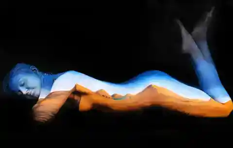 24. Desert Mirage: A Living Landscape
