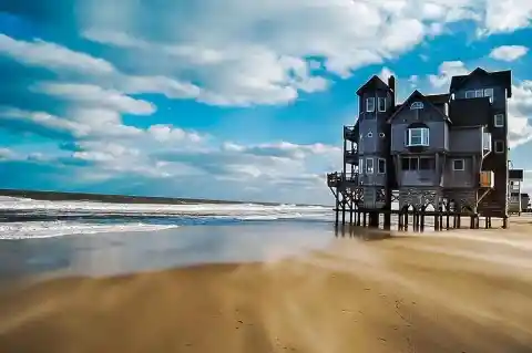 The Doomed Serendipity House - Rodanthe, North Carolina, USA