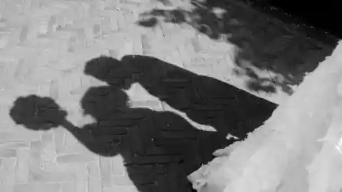 彼女をないがしろにする