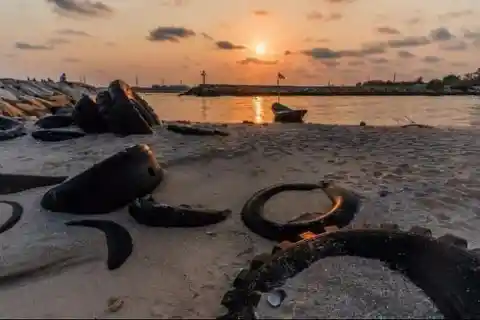 SCHITOVAYA BUKHTA BEACH, RUSSIA