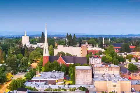 Which city is the capital of Oregon?