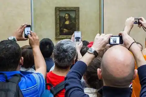 Just A Glimpse of Mona Lisa