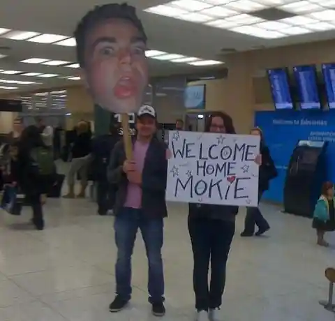 Twilight Zone: The Wackiest Photos Ever Taken At Airports